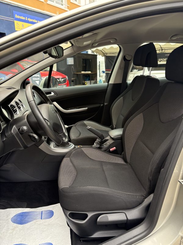 Peugeot 308 1.6 Premium – Image 9