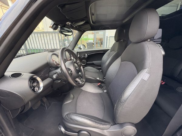 MINI COOPER (2) 2.0 D 112  BVA – Image 11