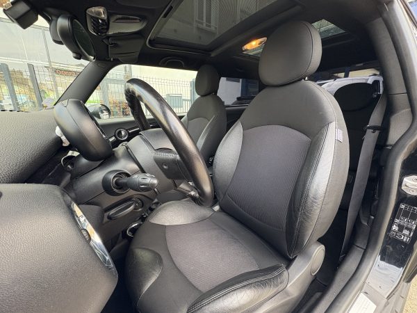 MINI COOPER (2) 2.0 D 112  BVA – Image 12