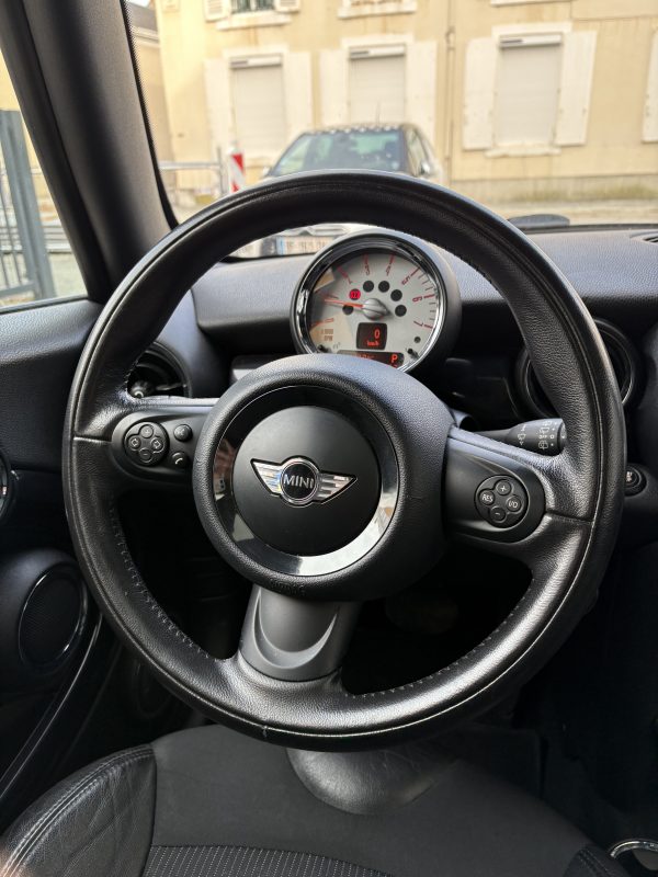 MINI COOPER (2) 2.0 D 112  BVA – Image 14