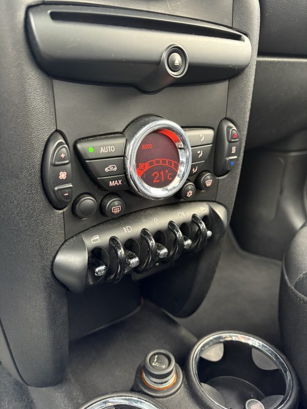 MINI COOPER (2) 2.0 D 112  BVA – Image 16